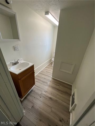 230 Van Buren Street, Zanesville, OH 43701