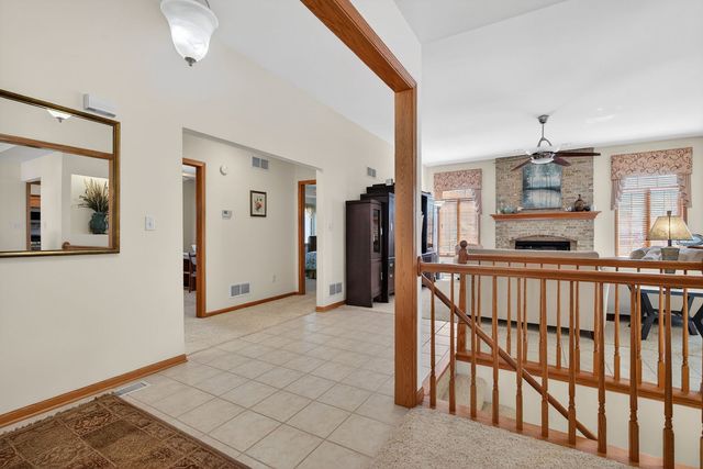 26525 S Lyndsay Drive, Channahon, IL 60410