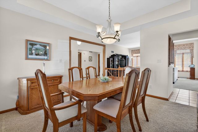 26525 S Lyndsay Drive, Channahon, IL 60410