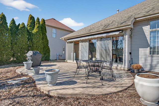 26525 S Lyndsay Drive, Channahon, IL 60410