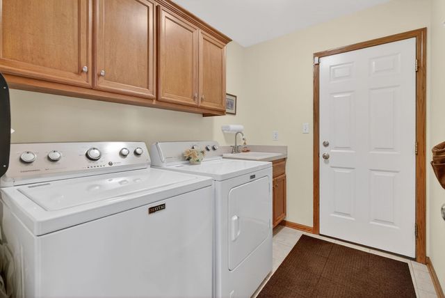 26525 S Lyndsay Drive, Channahon, IL 60410