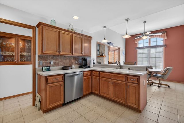 26525 S Lyndsay Drive, Channahon, IL 60410