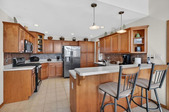 26525 S Lyndsay Drive, Channahon, IL 60410