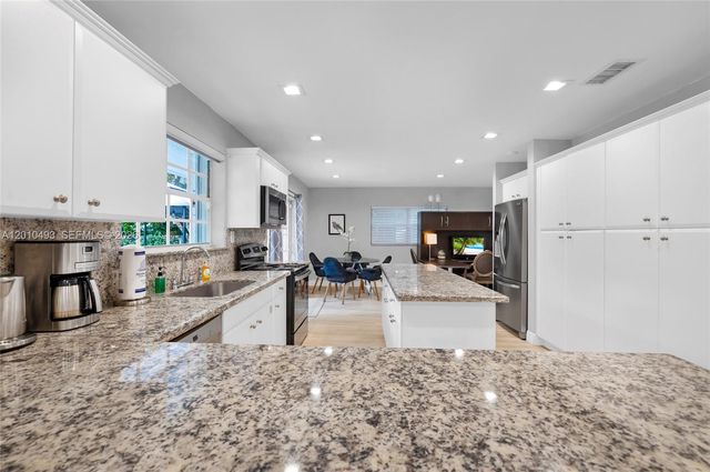 7711 Coquina Dr 0, North Bay Village, FL 33141