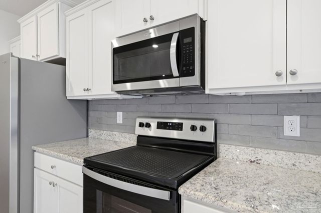 3363 Southwind Dr, Gulf Breeze, FL 32563