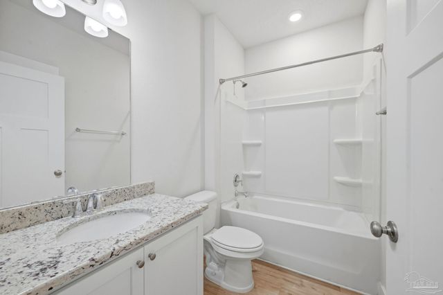 3363 Southwind Dr, Gulf Breeze, FL 32563