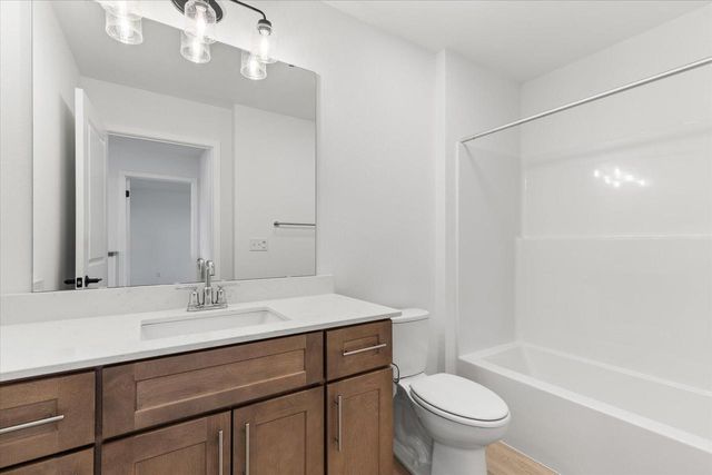 619 Belmont DRIVE, Watertown, WI 53094