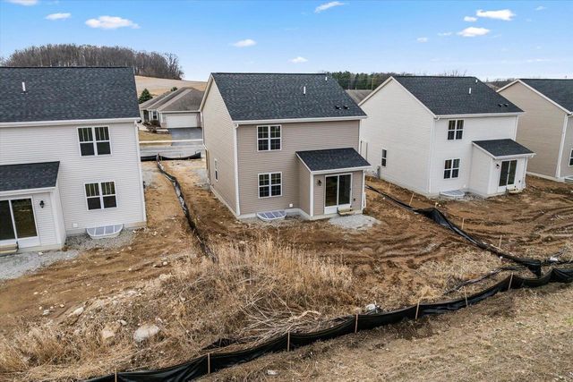 619 Belmont DRIVE, Watertown, WI 53094