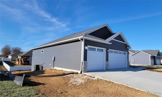 1447 Guilford Place, Troy, IL 62294