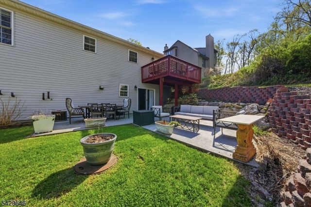 7 Brendona Ave, Hopatcong Boro, NJ 07874