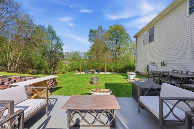 7 Brendona Ave, Hopatcong Boro, NJ 07874