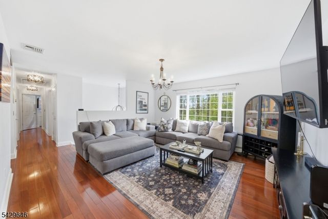 7 Brendona Ave, Hopatcong Boro, NJ 07874