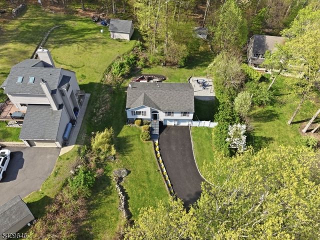 7 Brendona Ave, Hopatcong Boro, NJ 07874