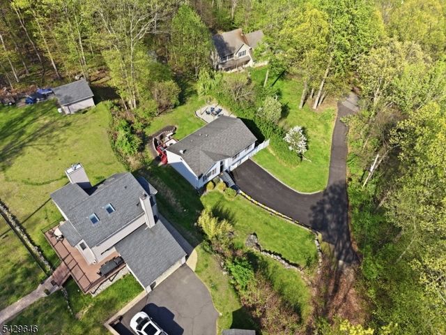 7 Brendona Ave, Hopatcong Boro, NJ 07874