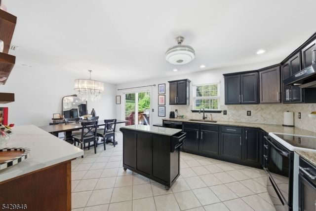 7 Brendona Ave, Hopatcong Boro, NJ 07874