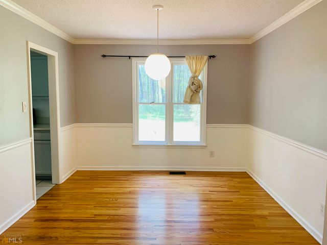 210 Spring Forest Way, Sharpsburg, GA 30277