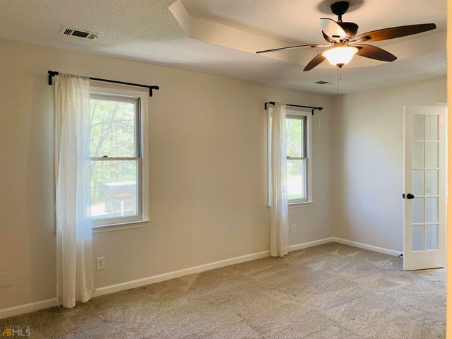 210 Spring Forest Way, Sharpsburg, GA 30277