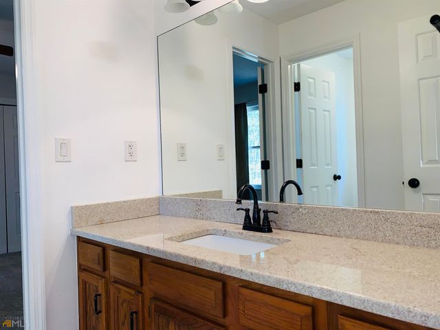 210 Spring Forest Way, Sharpsburg, GA 30277
