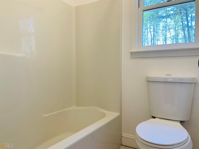 210 Spring Forest Way, Sharpsburg, GA 30277