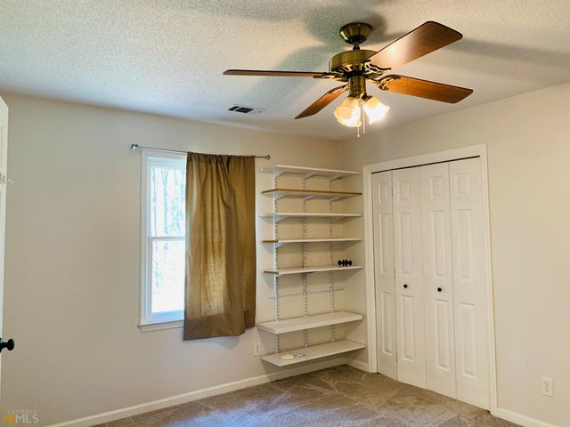 210 Spring Forest Way, Sharpsburg, GA 30277