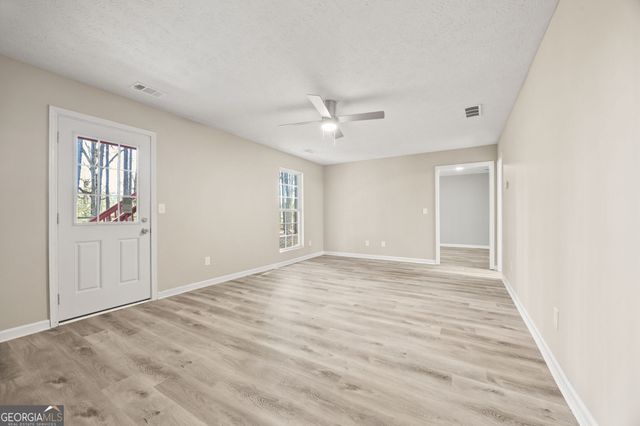 212 Knollside Court, Mcdonough, GA 30252