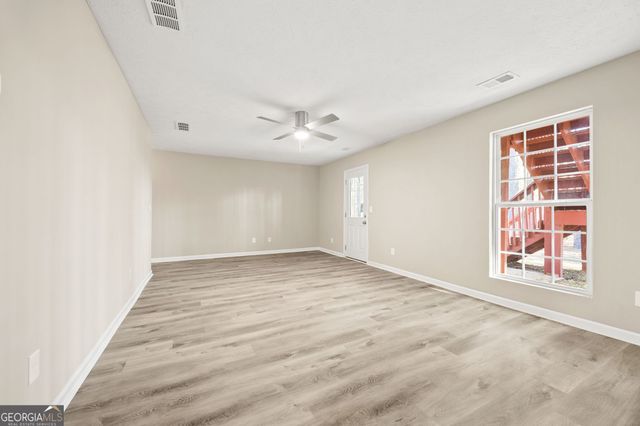 212 Knollside Court, Mcdonough, GA 30252