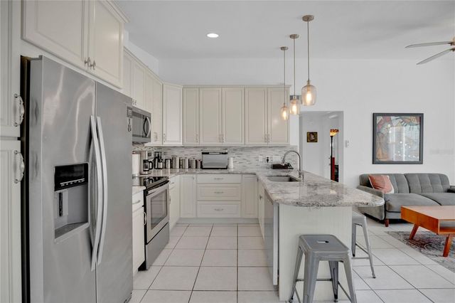 500 E CRYSTAL LAKE STREET, Orlando, FL 32806