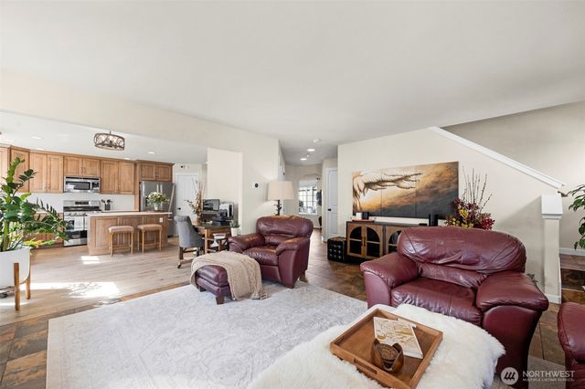 230 202nd Street SW, Lynnwood, WA 98036