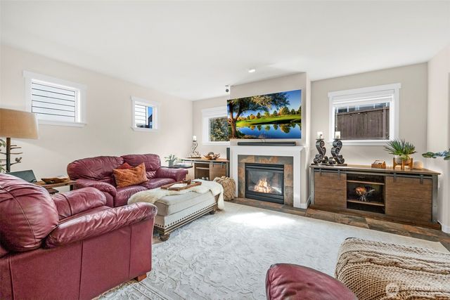 230 202nd Street SW, Lynnwood, WA 98036