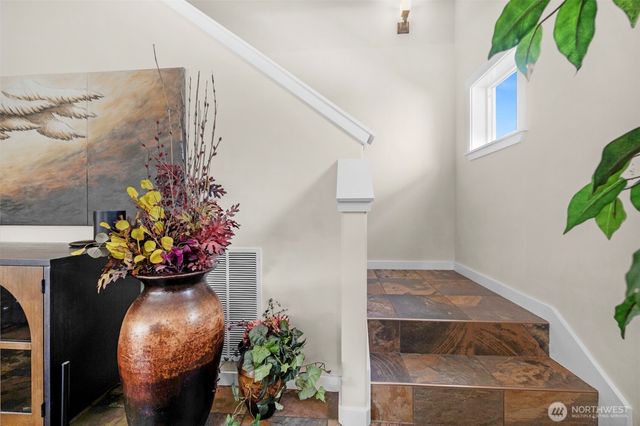 230 202nd Street SW, Lynnwood, WA 98036