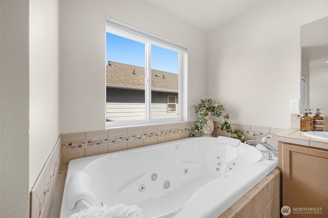 230 202nd Street SW, Lynnwood, WA 98036