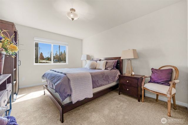 230 202nd Street SW, Lynnwood, WA 98036