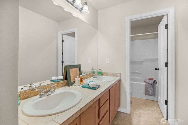 230 202nd Street SW, Lynnwood, WA 98036