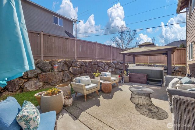 230 202nd Street SW, Lynnwood, WA 98036