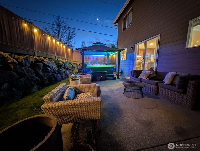 230 202nd Street SW, Lynnwood, WA 98036