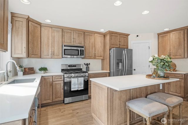 230 202nd Street SW, Lynnwood, WA 98036