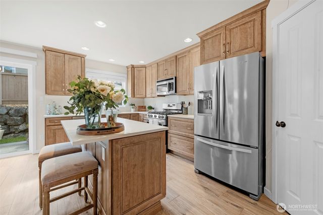 230 202nd Street SW, Lynnwood, WA 98036