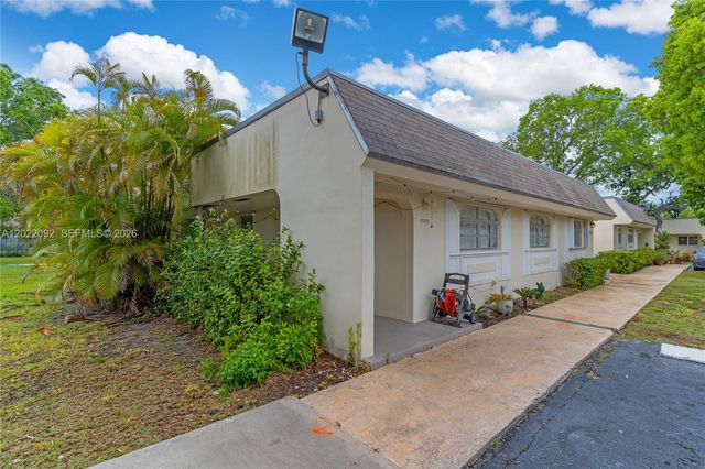 17105 SW 113th Court 11531E, Miami, FL 33157
