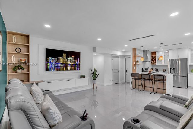 17105 SW 113th Court 11531E, Miami, FL 33157