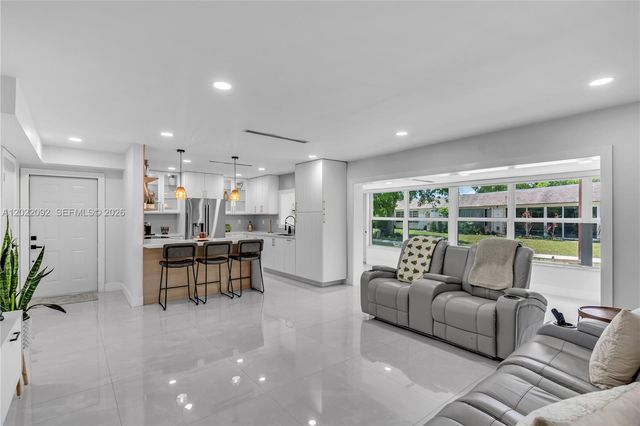 17105 SW 113th Court 11531E, Miami, FL 33157