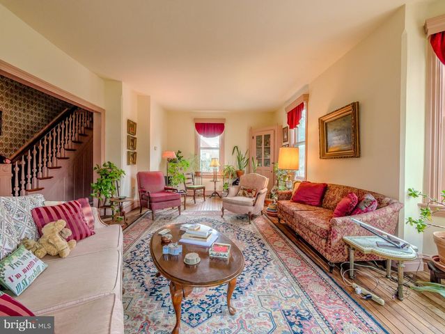 332 N PROVIDENCE RD, Wallingford, PA 19086