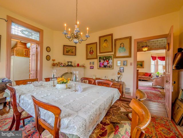 332 N PROVIDENCE RD, Wallingford, PA 19086