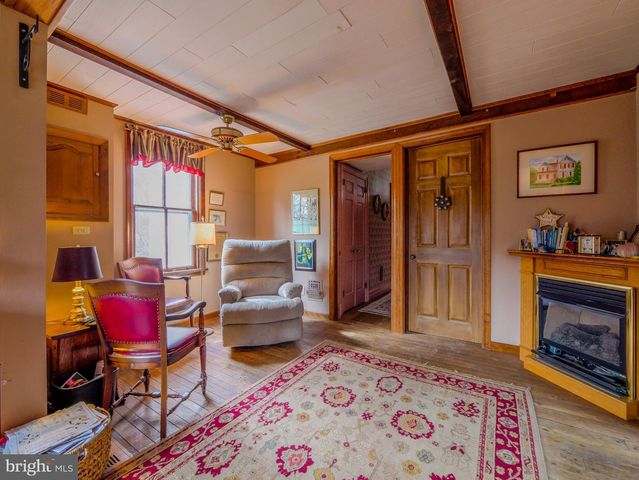 332 N PROVIDENCE RD, Wallingford, PA 19086