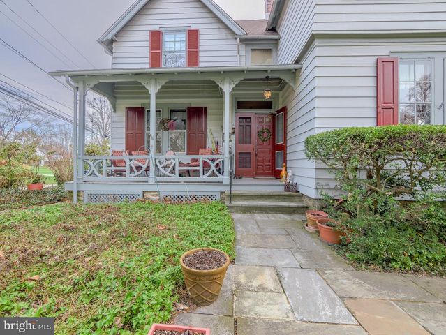 332 N PROVIDENCE RD, Wallingford, PA 19086