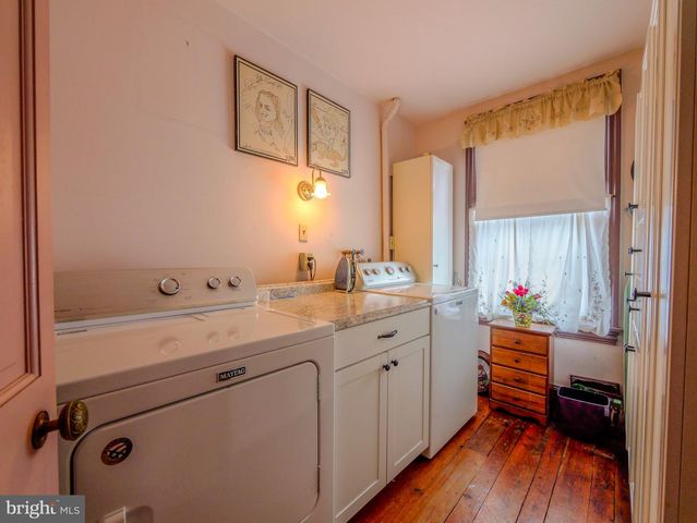 332 N PROVIDENCE RD, Wallingford, PA 19086