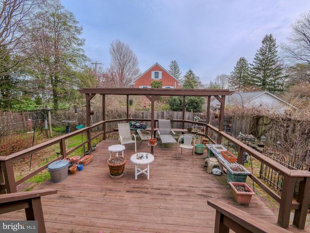 332 N PROVIDENCE RD, Wallingford, PA 19086