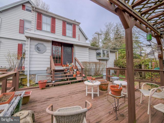 332 N PROVIDENCE RD, Wallingford, PA 19086