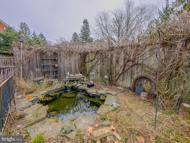 332 N PROVIDENCE RD, Wallingford, PA 19086