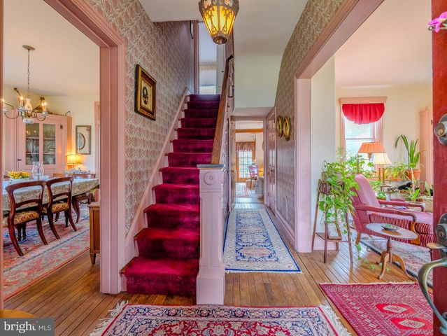 332 N PROVIDENCE RD, Wallingford, PA 19086