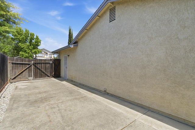 632 Hanisch Dr, Roseville, CA 95678